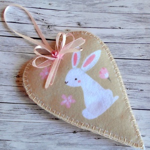 Drapp-rózsaszín nyuszi mintás szívecske, Otthon & Életmód, Dekoráció, Fali és függő dekoráció, Függődísz, Varrás, MESKA