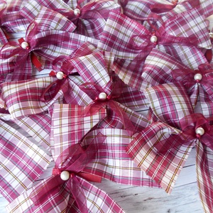 Country stílusú kockás csipeszes masni, karácsonyfára (bordó-fehér) 14 db - karácsony - karácsonyi lakásdekoráció - karácsonyfadíszek - Meska.hu