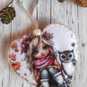 Szőke kislány bagollyal 2. / Vintage stílusú szív alakú karácsonyfadísz , Karácsony, Karácsonyi lakásdekoráció, Karácsonyfadíszek, Varrás, MESKA