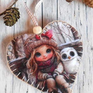 Szőke kislány bagollyal 4. / Vintage stílusú szív alakú karácsonyfadísz , Karácsony, Karácsonyi lakásdekoráció, Karácsonyfadíszek, Varrás, MESKA