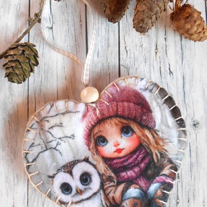 Szőke kislány bagollyal 11./ Vintage stílusú szív alakú karácsonyfadísz , Karácsony, Karácsonyi lakásdekoráció, Karácsonyfadíszek, Varrás, MESKA