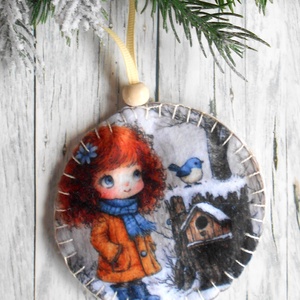 Kislány madárkával 4.kör alakú karácsonyfadísz , Karácsony, Karácsonyi lakásdekoráció, Karácsonyfadíszek, Varrás, MESKA