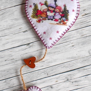 Éneklő gyerekek ajtó/ablakdísz vintage stílusban, Otthon & Életmód, Dekoráció, Ajtó- és ablak dekoráció, Ajtódísz & Kopogtató, Varrás, MESKA