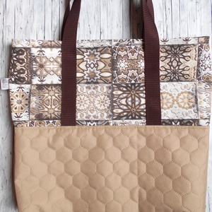 Nagyméretű beige steppelt-beige-barna csempe mintás válltáska - Meska.hu