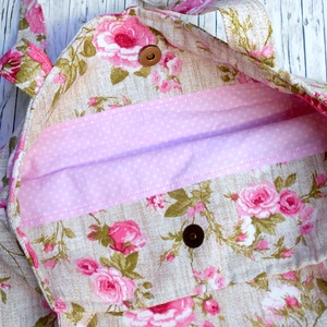 Beige alapon rózsaszín rózsa mintás válltáska - táska & tok - kézitáska & válltáska - válltáska - Meska.hu