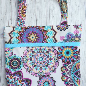 Fehér alapon pink-fekete-sárga-türkizkék mandala mintás válltáska - Meska.hu