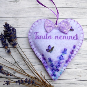 Tanító néninek pedagógus napra/Iskolai búcsúajándéknak készült levendulás szív , Otthon & Életmód, Dekoráció, Fali és függő dekoráció, Függődísz, Varrás, MESKA