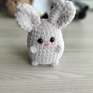 Nyuszifej #3: Vendel a legcukibb vérnyulacska - játék & sport - plüssállat & játékfigura - nyuszi - Meska.hu