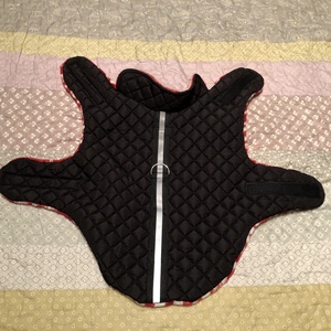 Kutyaruha mintás wellsoft béléssel fekete-mintás - otthon & életmód - kisállatoknak - kutyáknak - kutya ruházat - Meska.hu