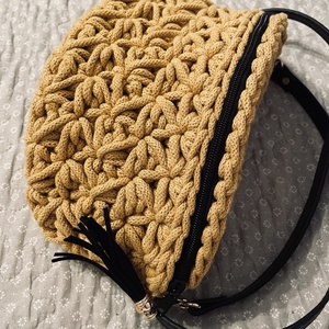 Mustár horgolt crossbody táska,övtáska - táska & tok - kézitáska & válltáska - válltáska - Meska.hu