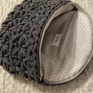Szürke horgolt crossbody táska,övtáska - táska & tok - kézitáska & válltáska - válltáska - Meska.hu