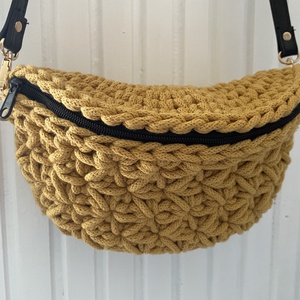 Mustár horgolt crossbody táska,övtáska - táska & tok - kézitáska & válltáska - válltáska - Meska.hu