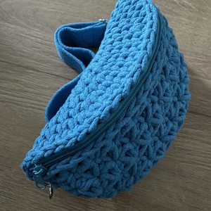 Türkiz horgolt crossbody táska,övtáska - Meska.hu