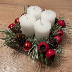 Adventi asztaldísz piros bogyós - karácsony - adventi díszek - adventi asztaldísz - Meska.hu