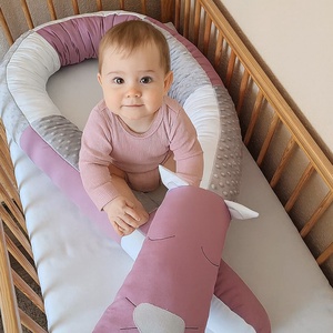 ,,ZOLICA Állatfejes hengerpárna / rácsvédő CICA - Hangalila, fehér, szürke, Otthon & Életmód, Babaszoba, gyerekszoba, Rácsvédő & Baldachin, Varrás, MESKA