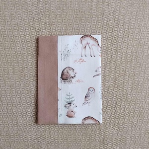 ,,ZOLICA Egészségügyi könyvborító PRÉMIUM  - Mesés erdő II - baba - mama - babaemlékek - egészségügyi kiskönyv borító - Meska.hu