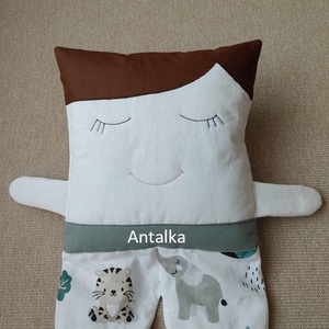 ,,ZOLICA Pajti párna - fiú állatkölykös nadrágban - otthon & életmód - babaszoba, gyerekszoba - gyerek díszpárna - Meska.hu