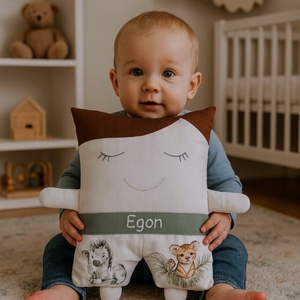 ,,ZOLICA Pajti párna - fiú vadállatkölykös nadrágban, Otthon & Életmód, Babaszoba, gyerekszoba, Gyerek díszpárna, Varrás, MESKA