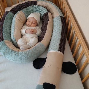 ,,ZOLICA Állatfejes hengerpárna/rácsvédő KUTYUS - bézs, barna, zsálya - Meska.hu