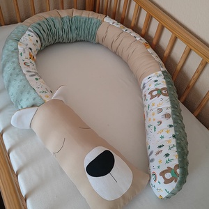 ,,ZOLICA Állatfejes hengerpárna/rácsvédő MACI - bézs, állatos, zsálya - otthon & életmód - babaszoba, gyerekszoba - rácsvédő & baldachin - Meska.hu
