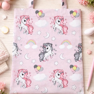 ,,ZOLICA Ovis ágyneműtartó táska - Szivárványos csoda, Játék & Sport, Ovis felszerelés, Egyéb ovis kiegészítő, Varrás, MESKA