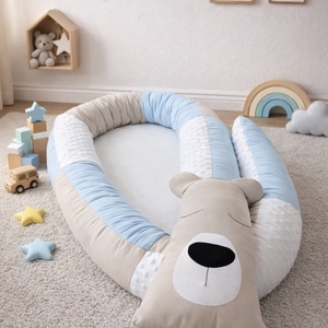 Állatfejes hengerpárna/rácsvédő MACI - bézs, fehér, kék - baba - mama - baba ágynemű - rácsvédő & baldachin - Meska.hu