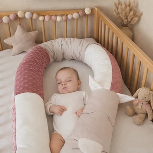 ,,ZOLICA Állatfejes hengerpárna / rácsvédő CICA - Szürke, fehér, sötétmályva, Baba - mama, Baba ágynemű, Rácsvédő & Baldachin, Varrás, MESKA