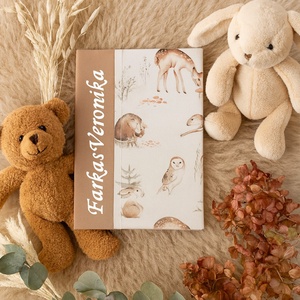 Egészségügyi könyvborító PRÉMIUM  - Mesés erdő II, Baba - mama, Babaemlékek, Egészségügyi kiskönyv borító, Varrás, Hímzés, MESKA