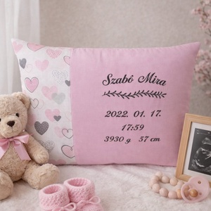 Hímzett születési párna - szívecskés, Otthon & Életmód, Lakástextil, Párna & Párnahuzat, Díszpárna (belsővel együtt), Varrás, MESKA