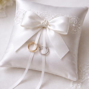 Gyűrűpárna - gyöngy díszítéssel, Esküvő, Kiegészítők, Gyűrűtartó & Gyűrűpárna, Varrás, MESKA