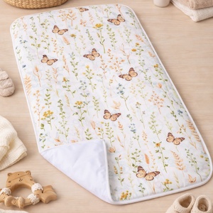 Pelenkázó alátét - Tavaszi lepketánc - Meska.hu