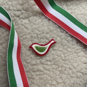 Madaras kitűző, nemzeti színekkel - Meska.hu