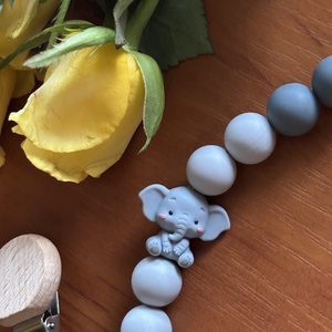 Szürke elefántos szilikon cumilánc  biztonságos és aranyos baba kiegészítő - játék & sport - 3 éves kor alattiaknak - cumilánc - Meska.hu