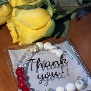 TERMÉKENYSÉG - Howlit  Fehér lávakő  Rózsakvarc  Vöröskorall  Hegyi kristály karkötő - ékszer - karkötő - ásványkarkötő - Meska.hu