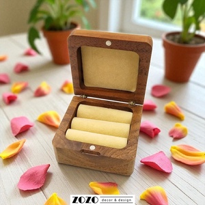 Gyűrűsdoboz gyűrűtartó gravírozott doboz esküvői kellék kiegészítő ajándék diófa egyedi névvel dátummal szöveggel készül - esküvő - kiegészítők - gyűrűtartó & gyűrűpárna - Meska.hu