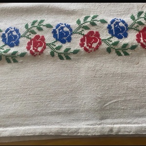 Vászon, keresztszemes abrosz, Otthon & Életmód, Lakástextil, Abrosz, terítő, Díszterítő polcra, komódra, Hímzés, Szövés, MESKA