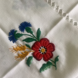 Asztalterítő  - otthon & életmód - lakástextil - abrosz, terítő - díszterítő polcra, komódra - Meska.hu