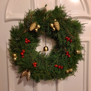 Koszorú - ajtódísz élő növényes arany - karácsony - karácsonyi lakásdekoráció - karácsonyi ajtódíszek - Meska.hu