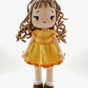 Sárga ruhás baba - Meska.hu