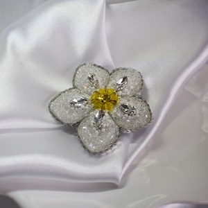 Jégvirág bross - ékszer - kitűző és bross - Meska.hu