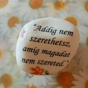 Motivációs kövecske 1 db - otthon & életmód - dekoráció - asztal és polc dekoráció - kavics & kő - Meska.hu