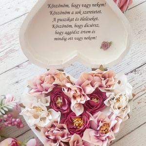 Szív Nagymama szülőköszöntő virágbox - Meska.hu
