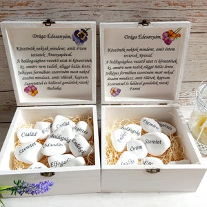 Virágos Szülököszöntő alapkövei garnitúra - Meska.hu