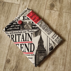 Könyvtartó újság mintás - Meska.hu