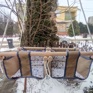 Iker gyerkőc hinta - Meska.hu