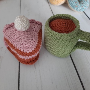 Pasztell horgolt torta kávéval, Játék & Sport, Szerepjáték, Horgolás, MESKA