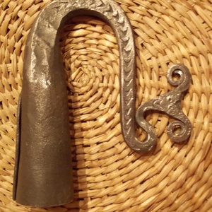 Kosfejes juhászkampó - otthon & életmód - Meska.hu