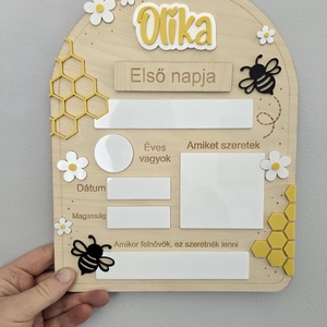 Névre Szóló Méhecskés Első Nap Tábla  Ovis és Iskolai Fotózáshoz - baba - mama - babaszoba dekoráció - gyerek névtábla - Meska.hu