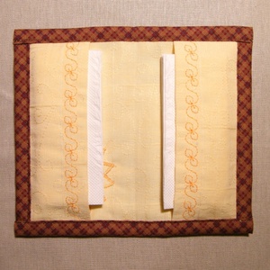  Táskába tehető papírzsepi-tartó -  - Meska.hu