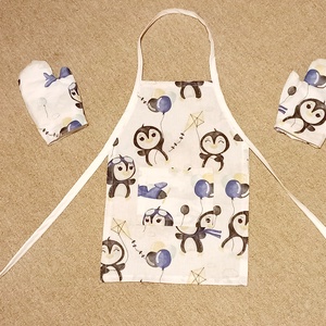 Gyermek kötény és edényfogó kesztyű - otthon & életmód - konyhafelszerelés, tálalás - konyhai textil - kötény - Meska.hu